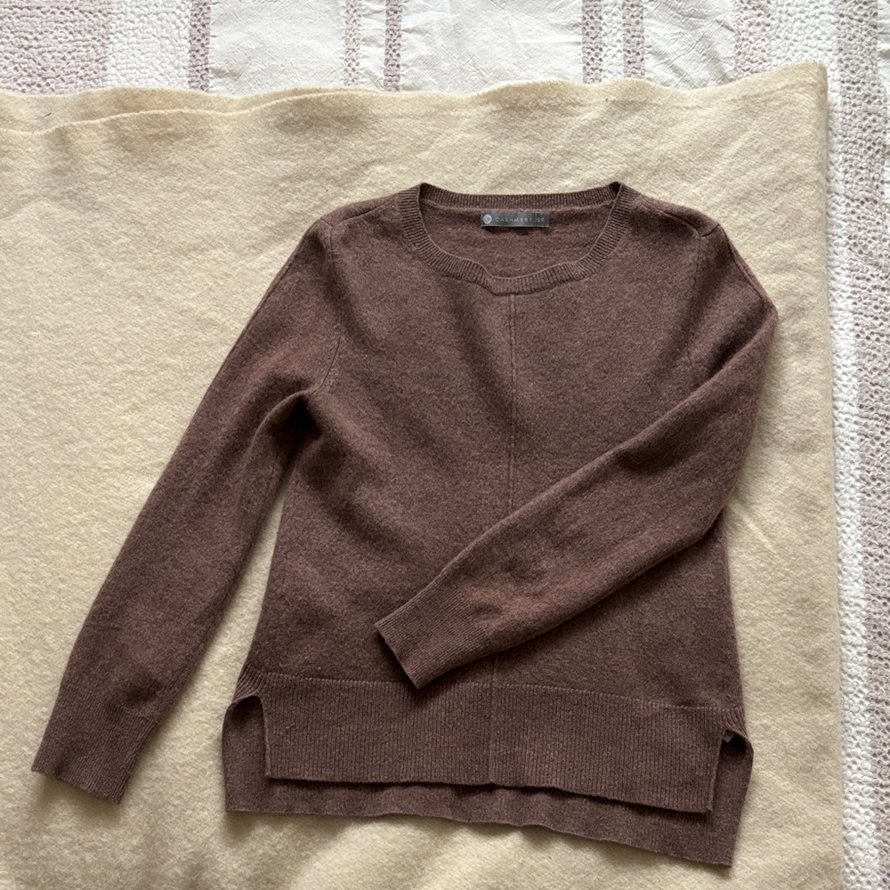 InCashmere Rich Brown Crew Neck Sweater